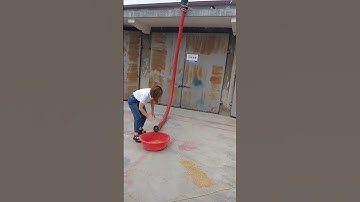 The length of the hose grain suction machine can be customized. It is a good helper for collecting