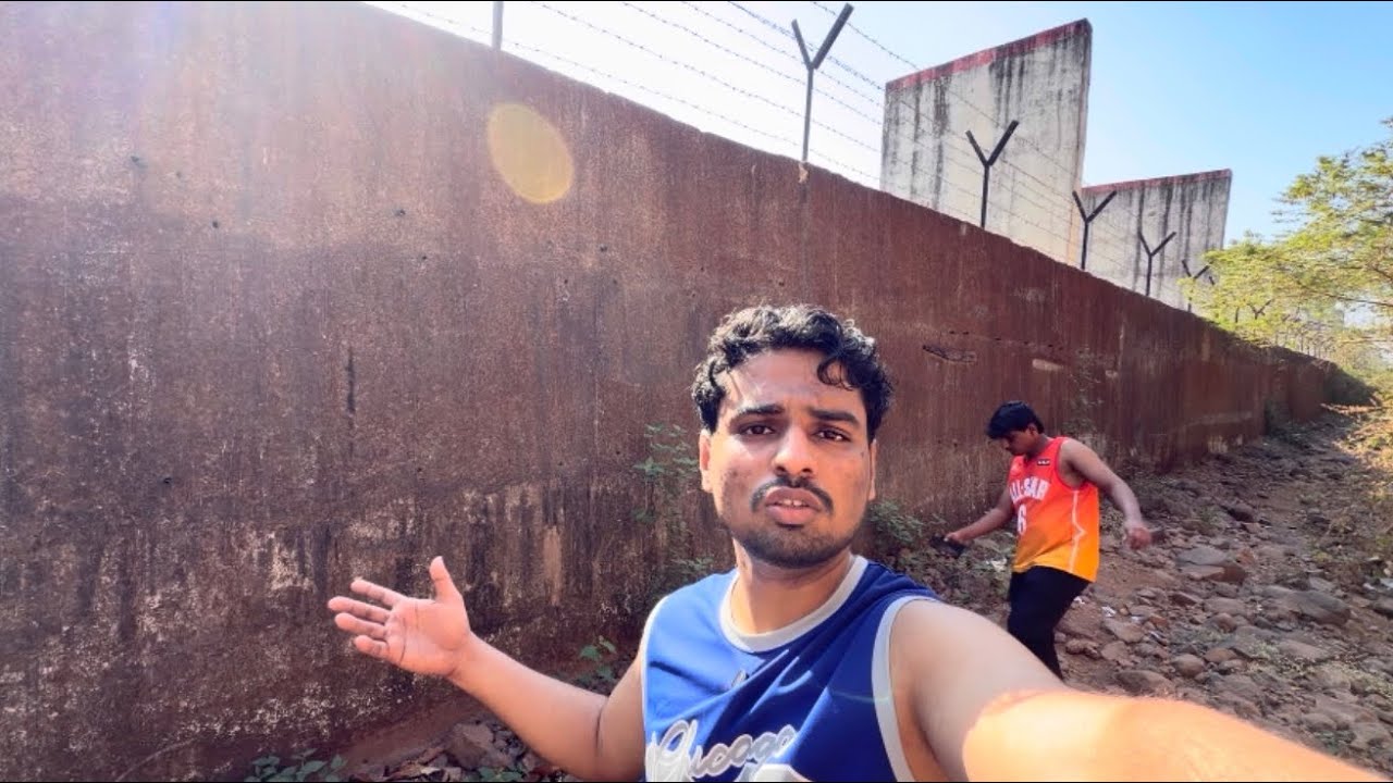 Galti Se Border Cross Kar Diya? 😳 | Mumbai Mein Ye Kya Jagah Hai!