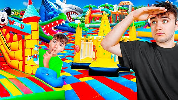 Cache-Cache Extrême Dans Un Parc d’Attractions Géant !