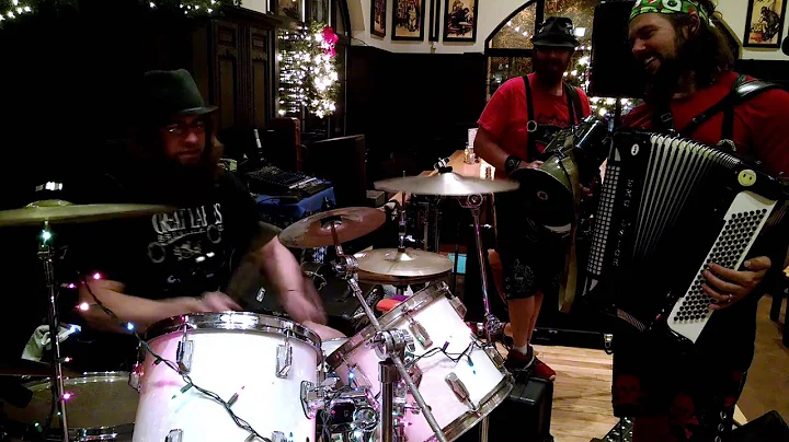 "Drummer Joey" - NOISE - Drum Solo at the Hofbrauhaus