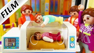 Playmobil Film deutsch | EMMAS 1. TAG IN KITA - Kind muss ins Krankenhaus | Kinderfilm Familie Vogel Playmobil Film deutsch | EMMAS 1. TAG IN KITA - Kind muss ins Krankenhaus | Kinderfilm Familie Vogel