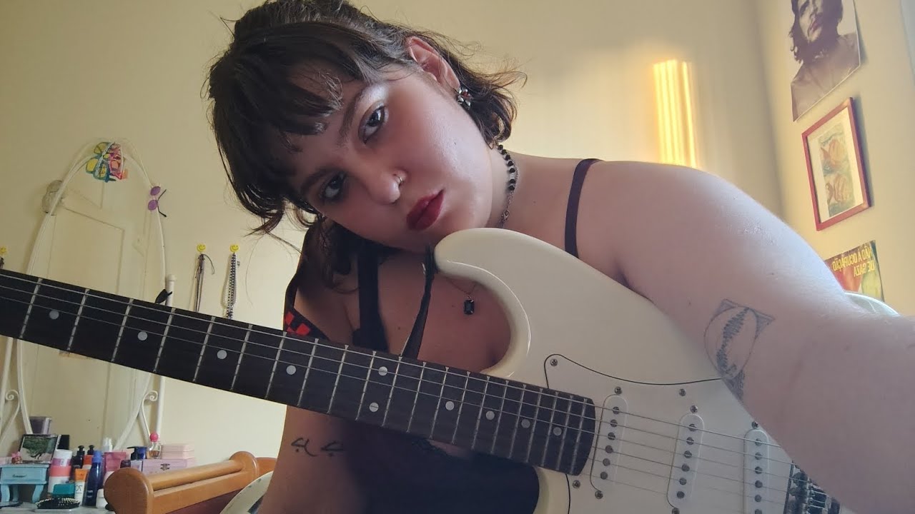 Back to Black - Amy Winehouse // cover por Cléo 