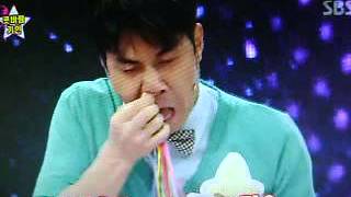 태풍콧바람기인 이상무 Comic Perforamcer sng moo, Lee - Magic Balloon Show - super strength