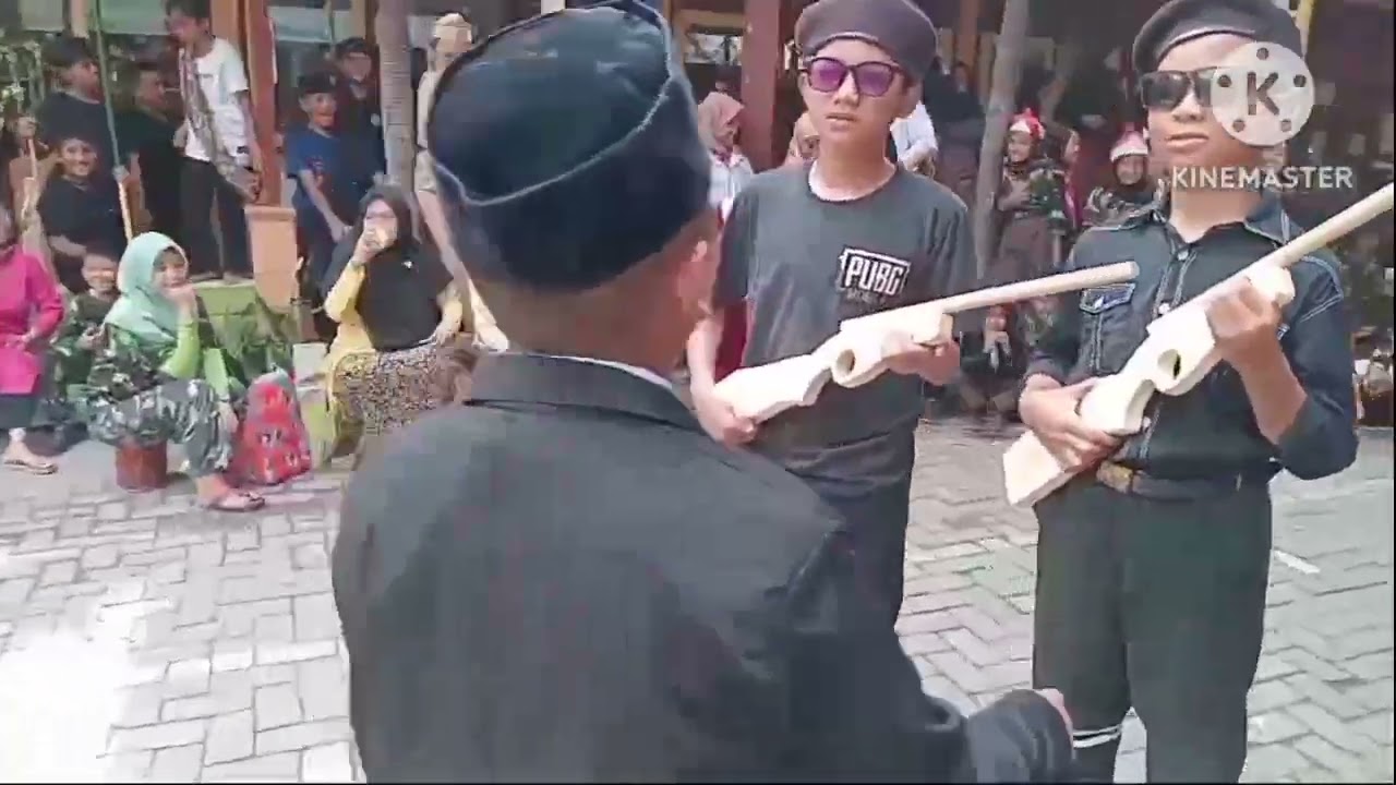 Peringatan Hari Pahlawan UPT SDN 155 Gresik Tahun 2024