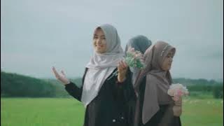 ANTAL HANA - Tiga Santri Putri