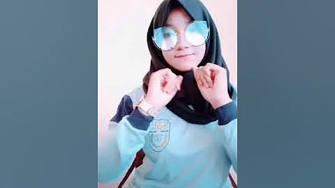 Tik Tok Hot #6 - Cewek Smp Jilbab Goyang