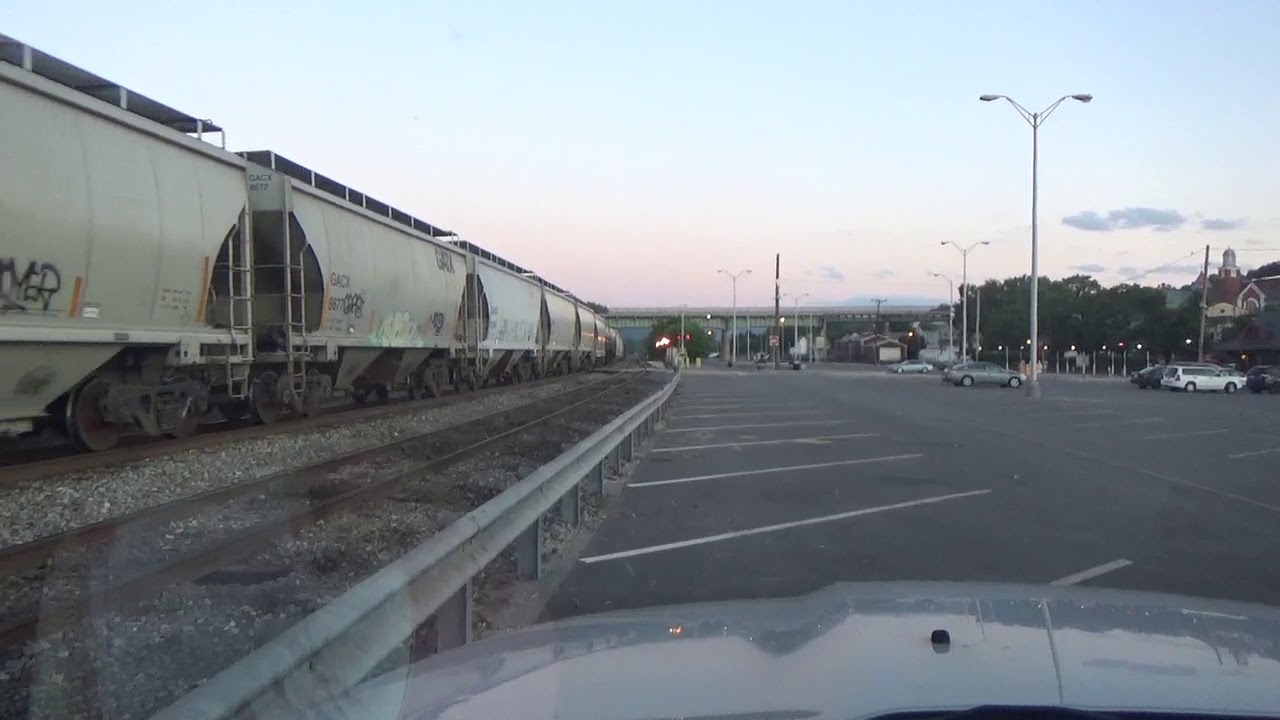 #9949 CSX D790-29 Local Mix Freight train - YouTube
