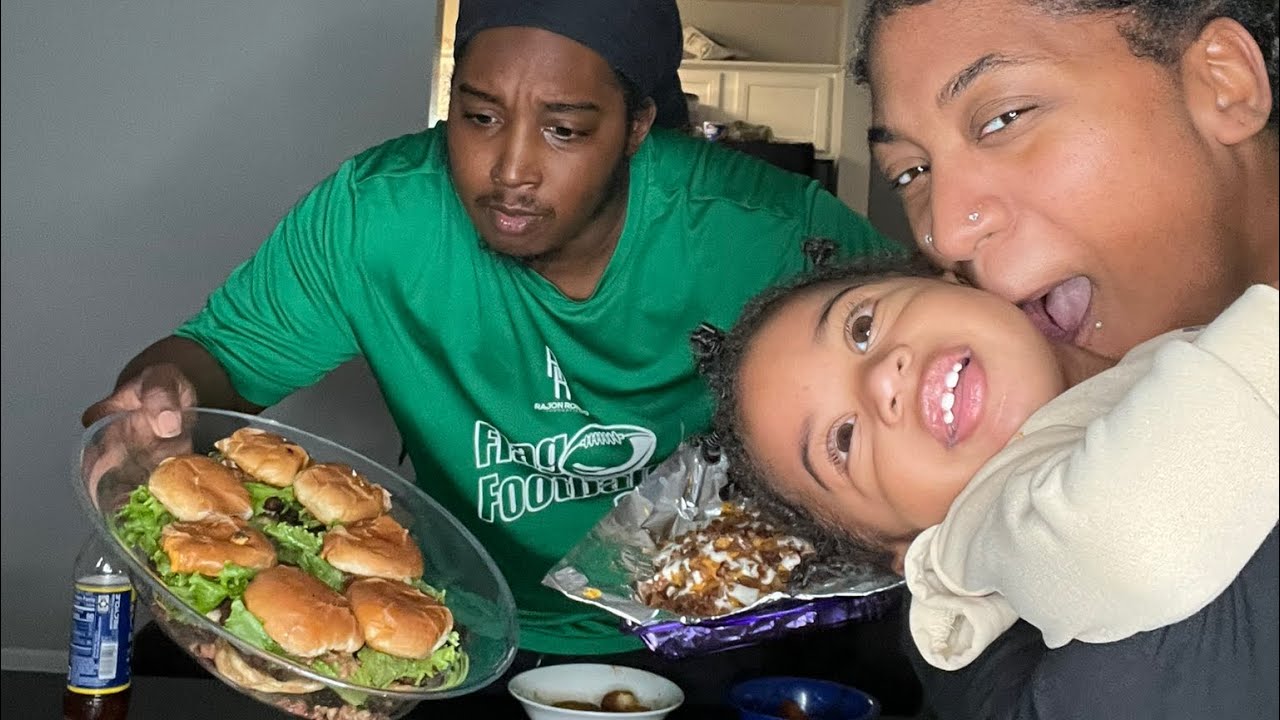 BOTTLE FLIP FOOD CHALLENGE! Dj cheats his way into a meal 🤣🤣 YouTube