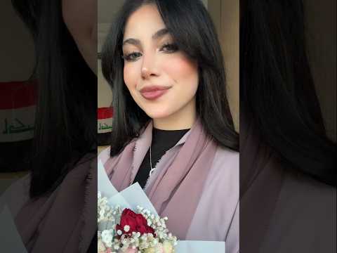 قمر مع أغنية شو سر هالكائن ما ادري اخذ عمري