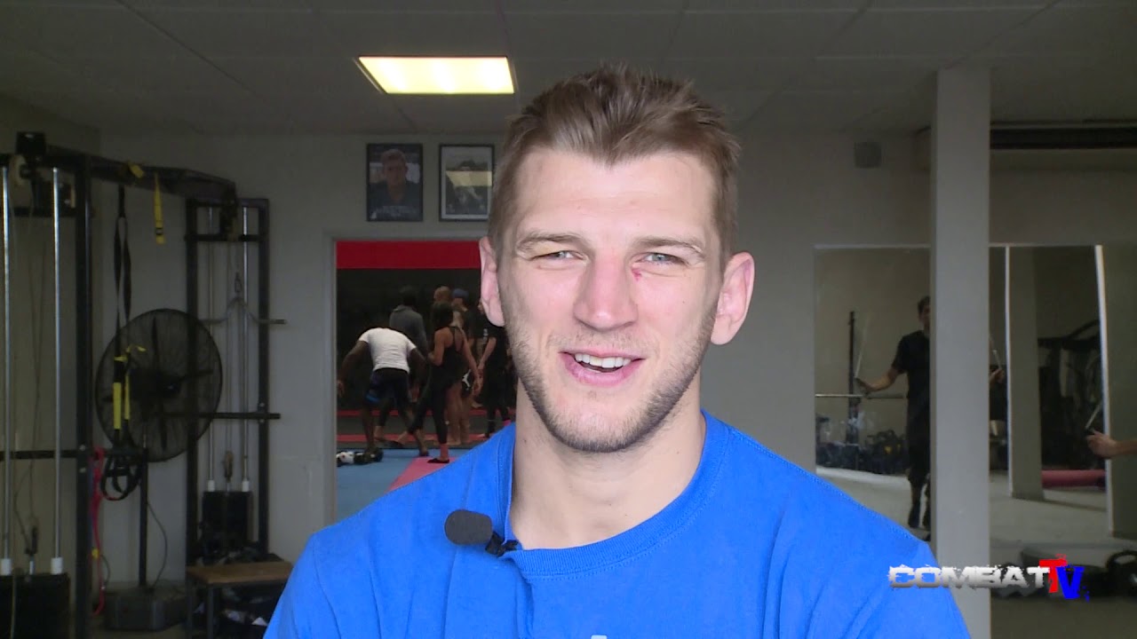 UFC AUCKLAND    DAN HOOKER:     I'M STARVING TO DEATH HERE