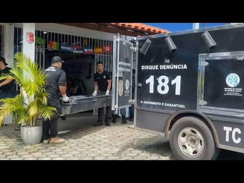 Brazil: emergency services transfer body of school shooting victim | AFP