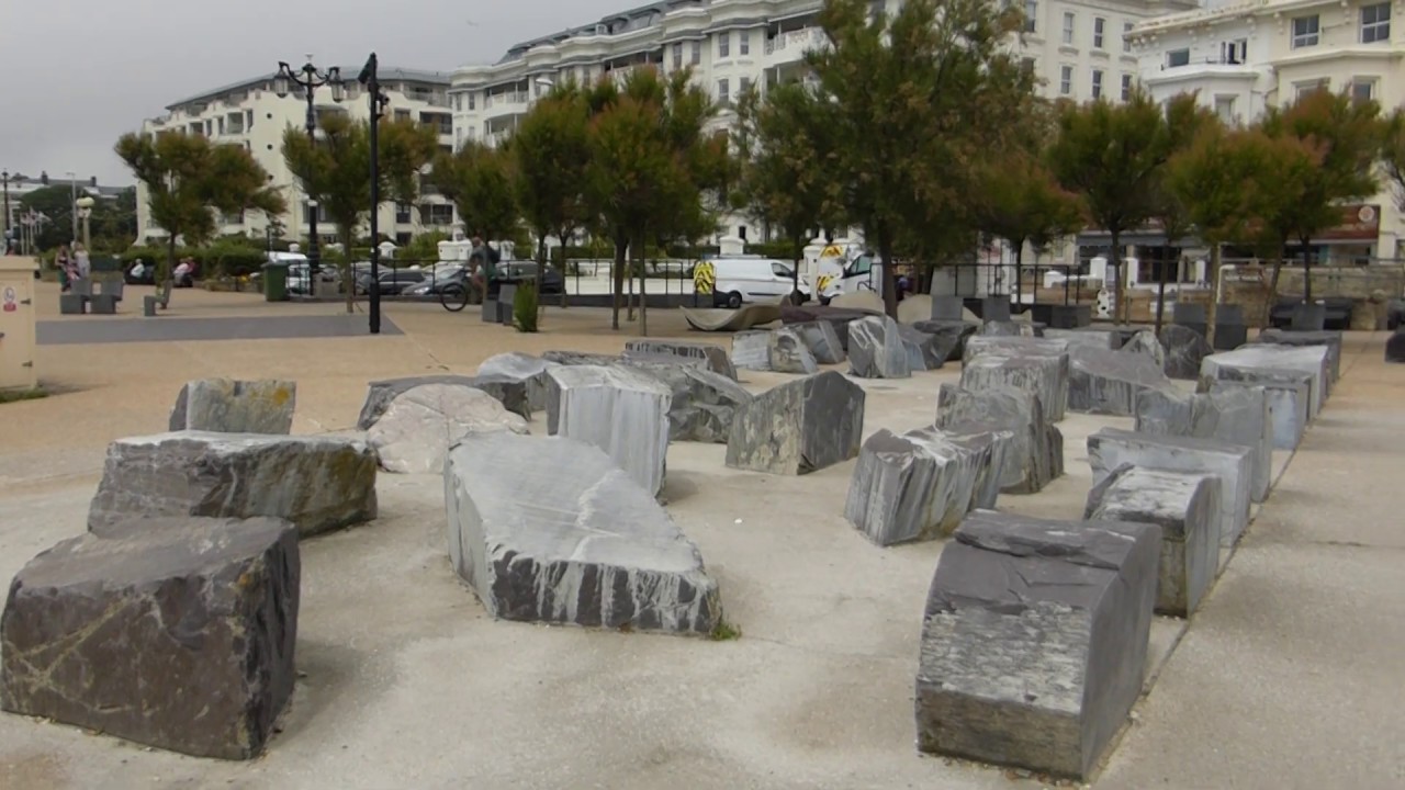Worthing - Seaside town - Rocks on the beach - Ferðalag - Steinagarður