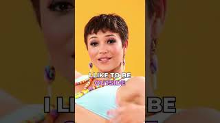 Raise Your Hand If You Want To Hang Out With Brooklyn Gray  And Her Cats