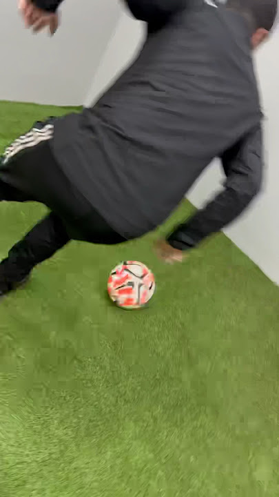 ما هو مستواك في التحكم بالكرة ..!؟🔥⚽️ #omar_shaltout #football #عمر_شلتوت #كرةقدم #كرةالقدم