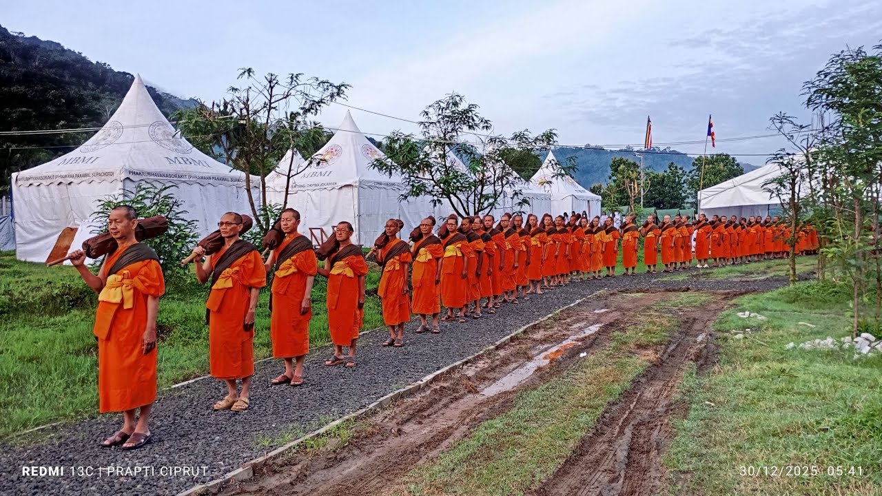 START THUDONG DARI MAJAKSINGI MAGELANG MENUJU CANDI BOROBUDUR