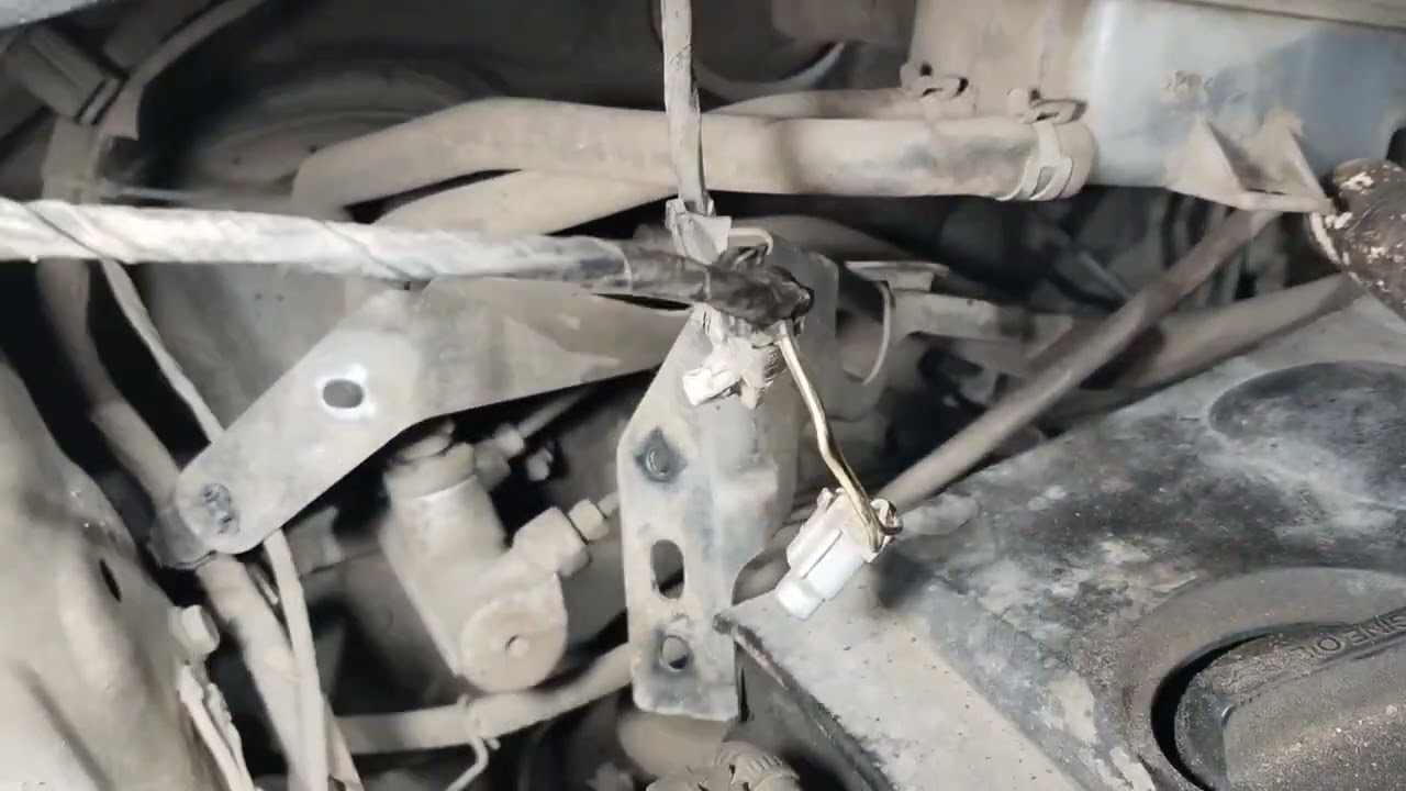 Шум под капотом.