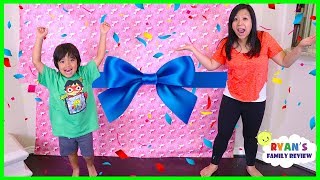 ryan surprise mommy with giant presents surprise for mothers day