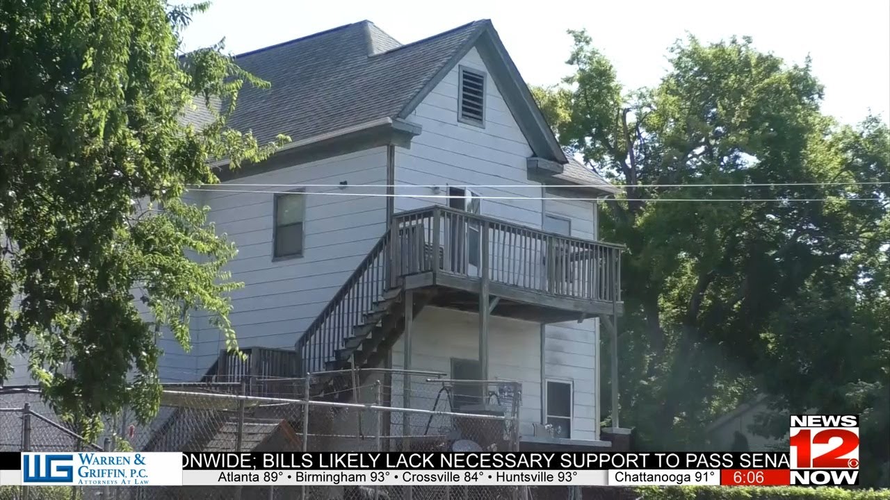 Firefighters rescue man from burning home - YouTube