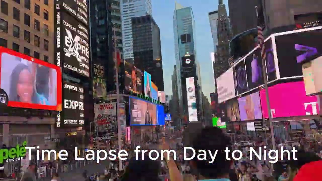 Timelapse of Times Square from day to night