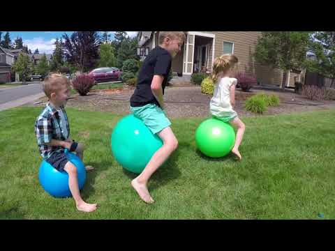 Hopper Ball Surprise and RoboMom Wipeout