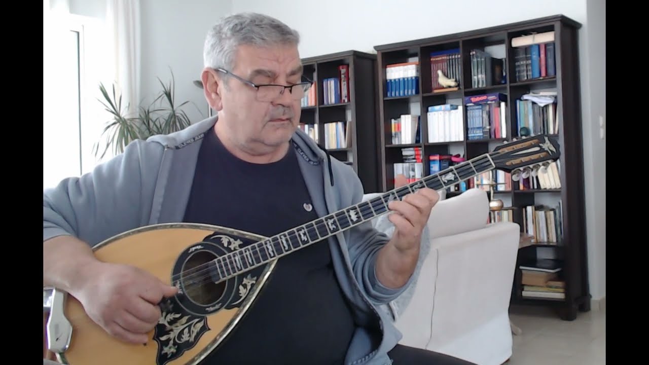 Χωρίσαμε ένα δειλινό (1946), Βασίλης Τσιτσάνης, Μπουζούκι | Bouzouki