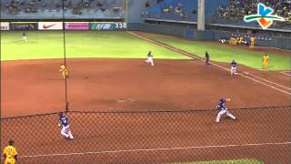 20130905 CPBL 犀牛VS象 8下 咖啡小子展現驚人守備力 收進一個出局數