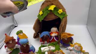 Vintage Gemmy Musical Felted Plush Childrens Nativity Set Christmas Display How does it work?