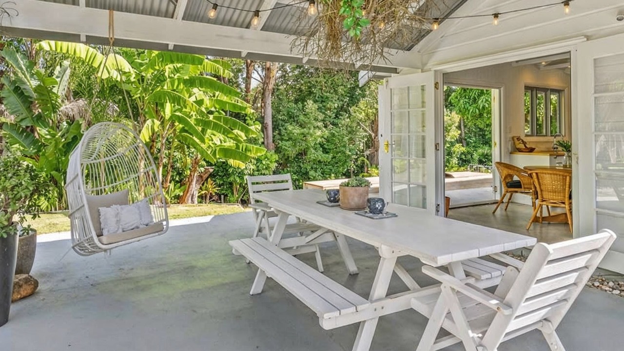 Этот дом выглядит просто, пока не заглянешь внутрь!