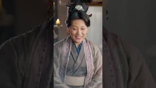 本是天下第一才女，為求安穩下嫁窮書生卻慘遭抛棄，落魄中得神秘王爺相處，一路復仇把負心漢和惡女虐到崩潰 #熱門短劇