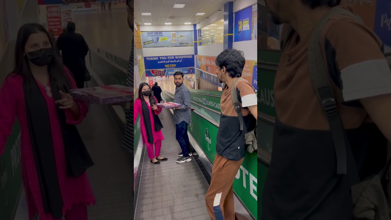 Couple funny reaction 😂 