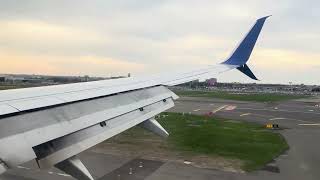 United Boeing 737-900 ER - Newark Liberty Runway 29 Landing