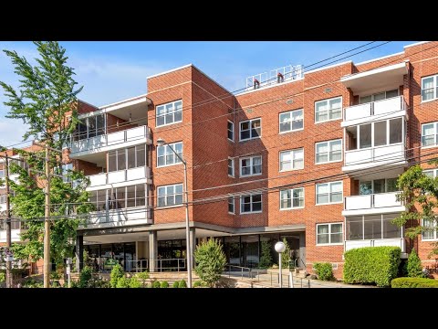 1 Kensington Gate, Great Neck, NY home video tour