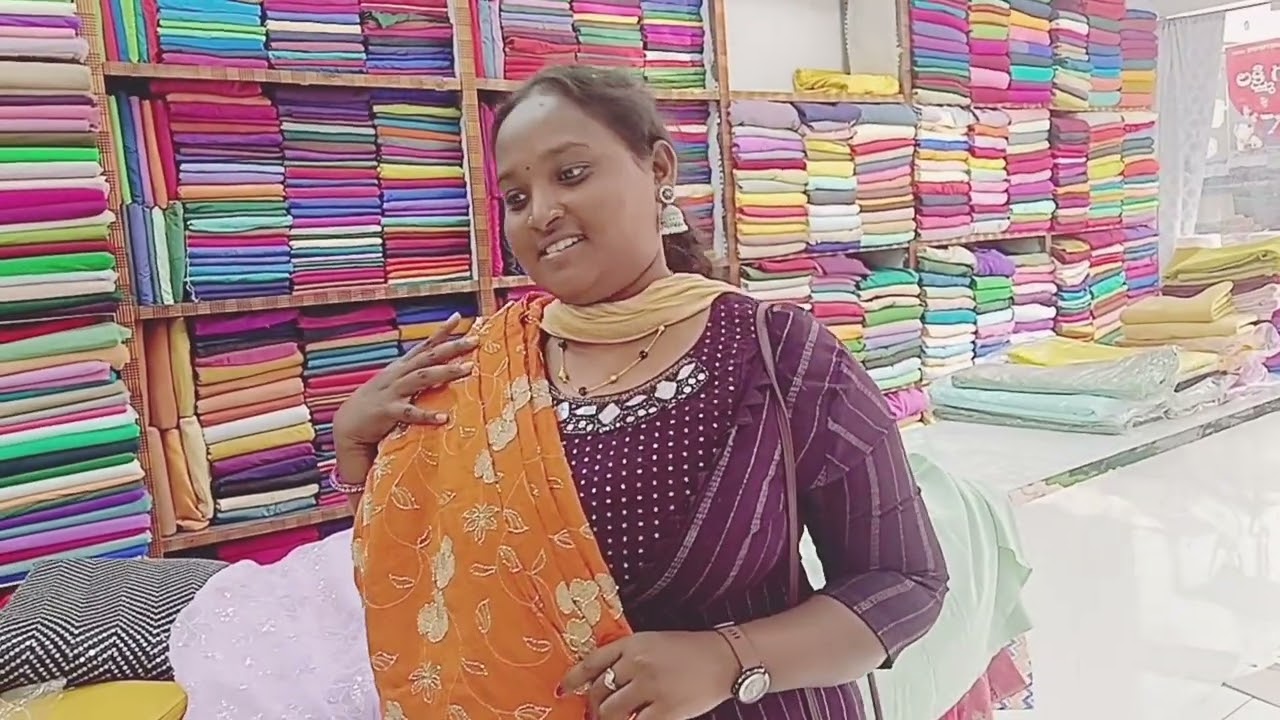 😞అబ్బా షాపింగ్ చెయ్యకుండా ఇంటికి రావాల్సి వచ్చింది మీరు చుస్తే తిడతారో నవ్వుతారో ఫ్రెండ్స్ 😱