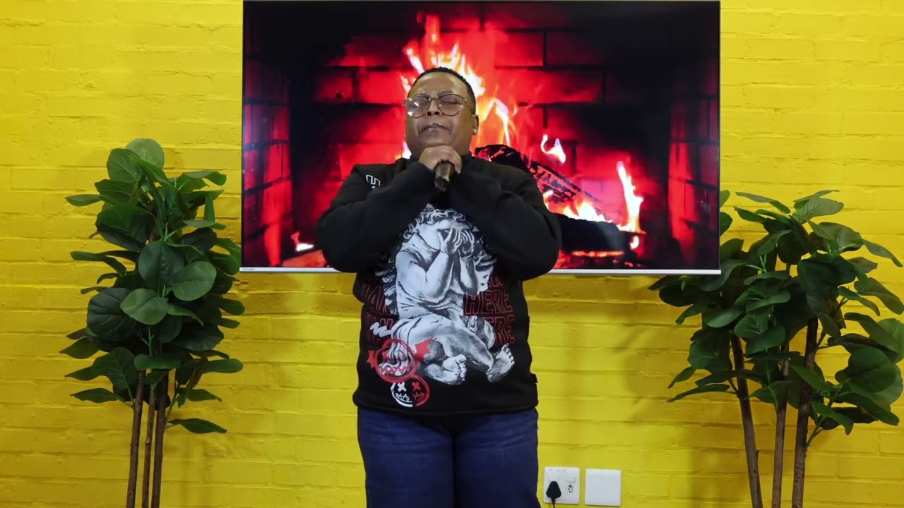 Zikhona Mapisa  - Khangelani Nizi Bone & Hosanna to the Highest (Worshipping God)