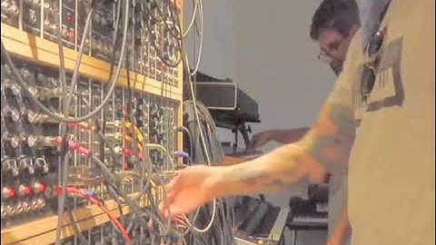 Vintage Classic Analog Synthesizers Drone Jam