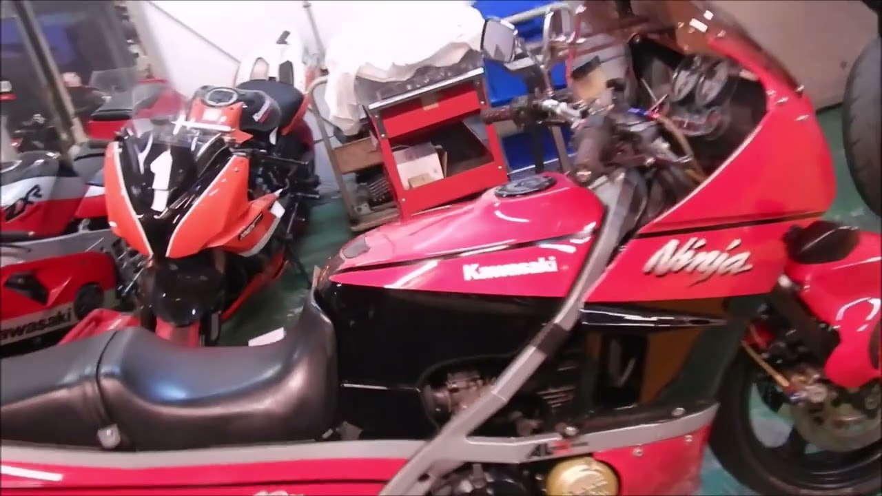 GPZ400R】今見てもかっこいい - YouTube