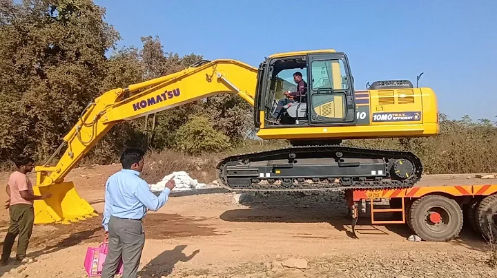 New Komatsu PC210-10M0 Excavator Unloading From Trailer Without Ram || #automobile #komatsu#jcb#sany