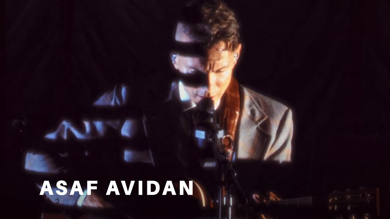 在 YouTube 上觀看「Asaf Avidan - No Stone Unturned (Live from the Ichnology Solo Tour 2024)」