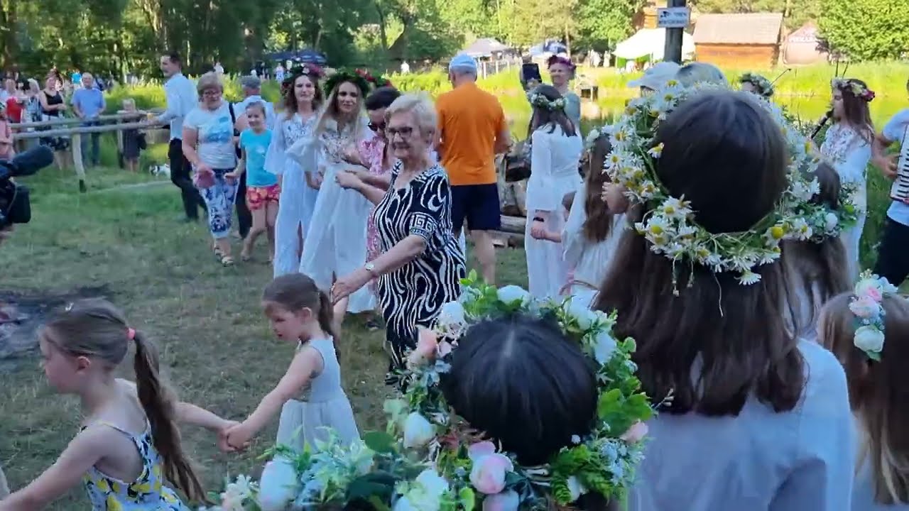 Ludowo i wesoło:Sobótkowe obrzędy w Muzeum Wsi Radomskiej, śpiewy przy ognisku zespołu Guzowianki.