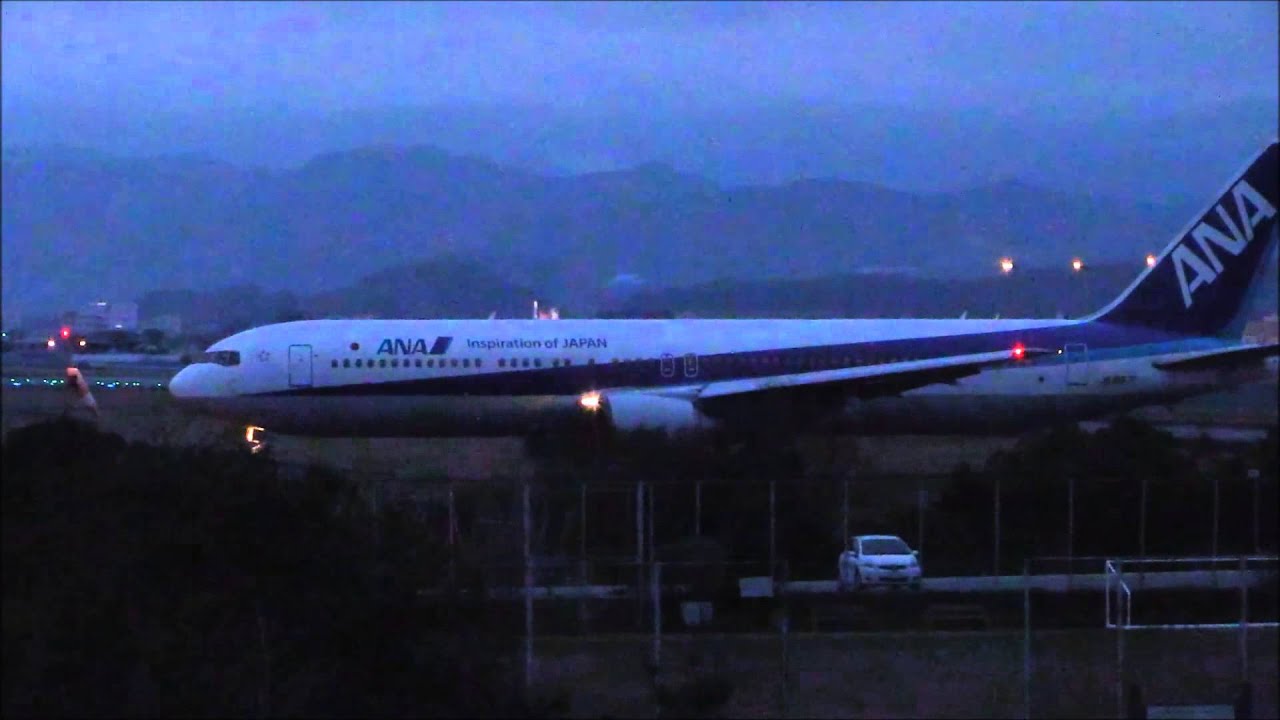 流石！ANA便2機の離着陸！Nice takeoff ANA B767 300東京便とNice landing ANAB737-800大阪便 ...