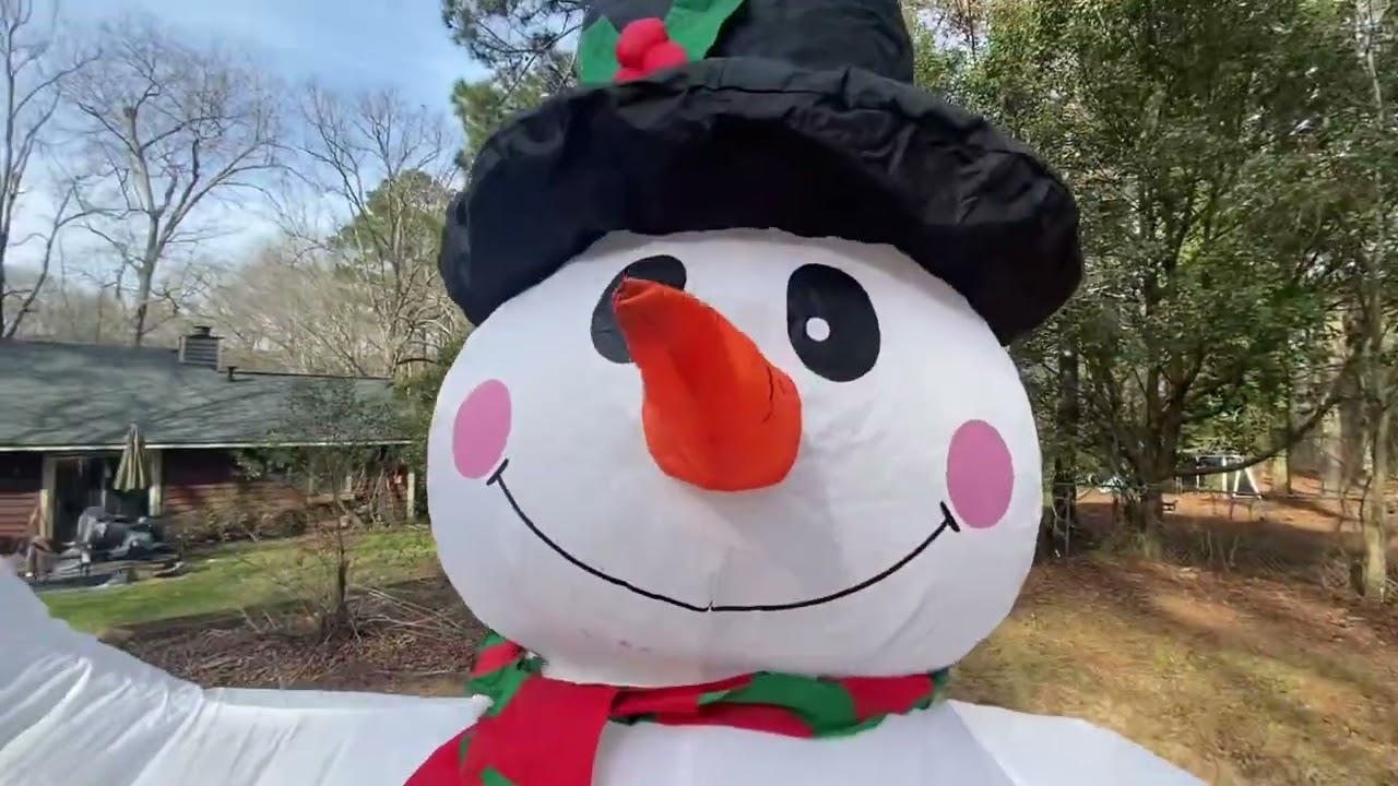 Rare 2005 8ft inflatable snowman with joy sign