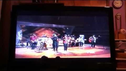 American Idol 2011 (Results Show) - Bruno Mars - The Lazy Song