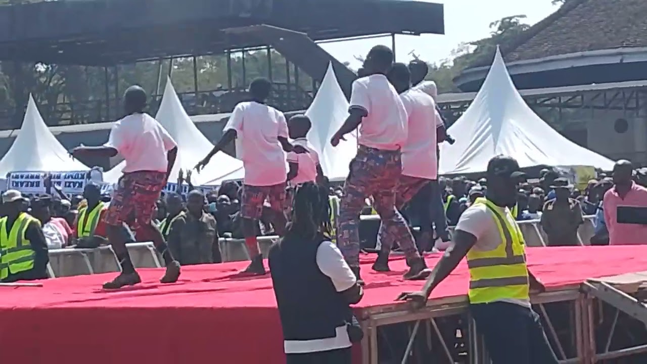 Kisumu kids Africa dancer's Kenya performing arts 