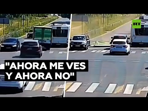 Camión 'desaparece' como por arte de magia tras provocar un accidente (vídeo)