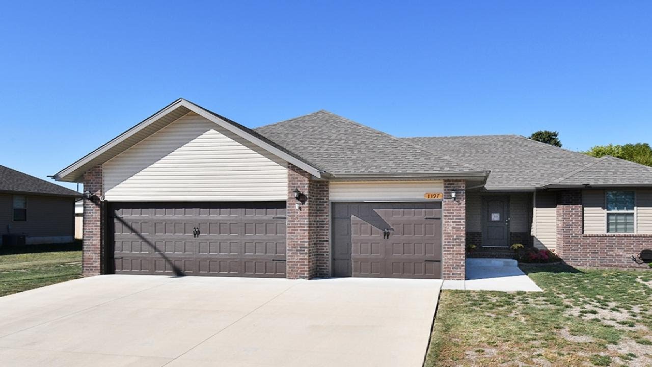 1197 S Calabria Ave, Republic, MO Presented by Tony & Larisa Zubku.