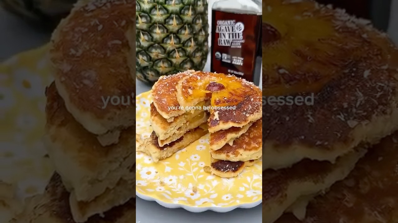 Your family will love these upside down pineapple pancakes 🥞 🍍 🍒