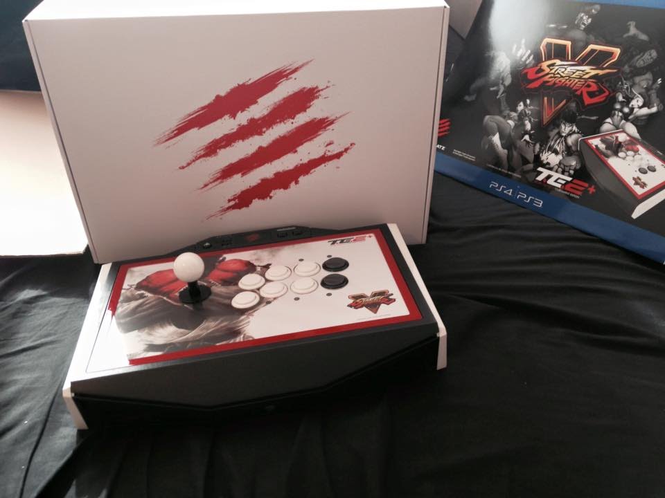 Street Fighter®V MadCtaz FightStick™ TE2+ Unboxing/1st Impressions