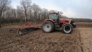 Back by popular demand, disking 2024 soy bean ground. Coving 40 acres an hour.