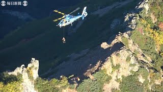 槍ケ岳で落石、男女4人をヘリで救助　1人けが　地震影響か