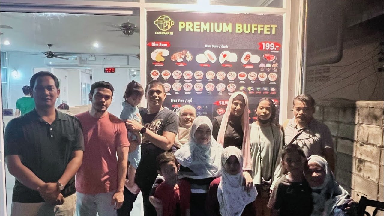 اصدقاء زوجي التايلانديين فاجئونا بعزومة وداع بمناسبة طلوعه علي المعاش ، حتت عزومة ياولاد (مطعم صيني)